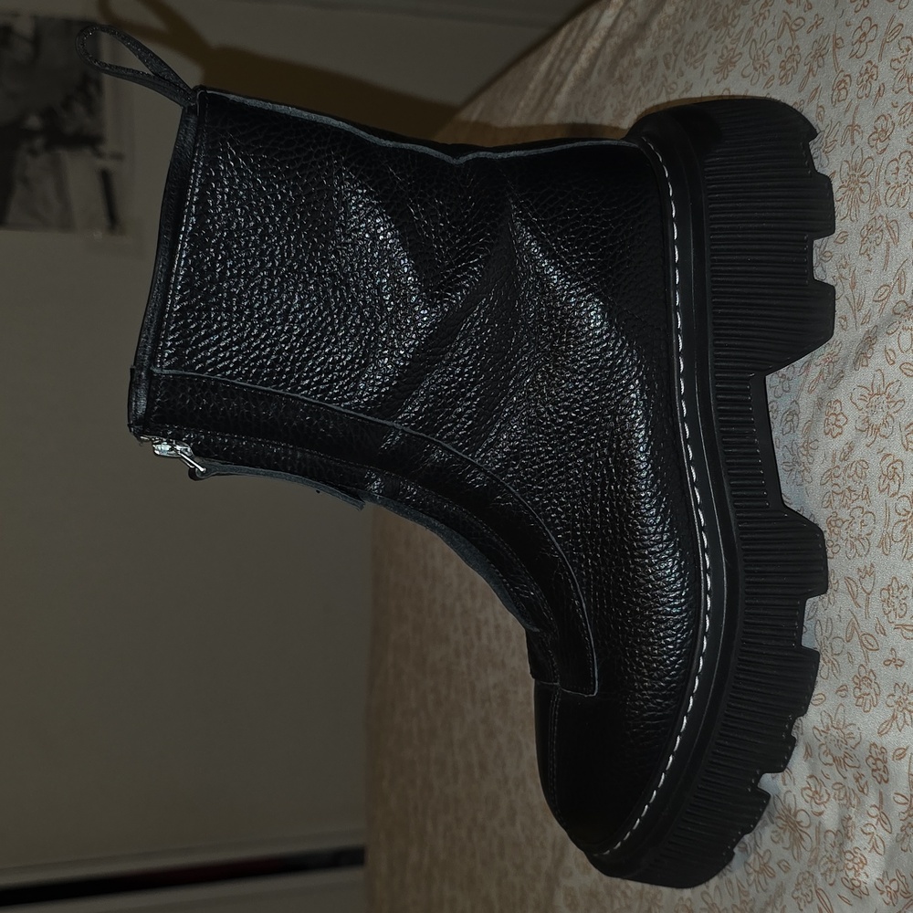 LÄSTShane Black Front Zip Leather Boots - Picture 7 of 13